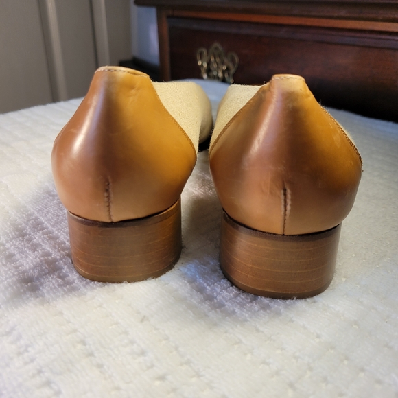 TALBOTS CLASSIC LIGHT BROWN LEATHER LOAFER SHOE - Picture 12 of 14